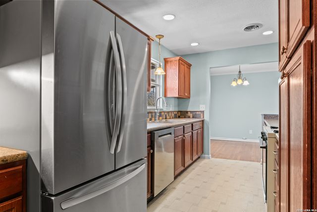 7706 Mertz, San Antonio, TX 78216