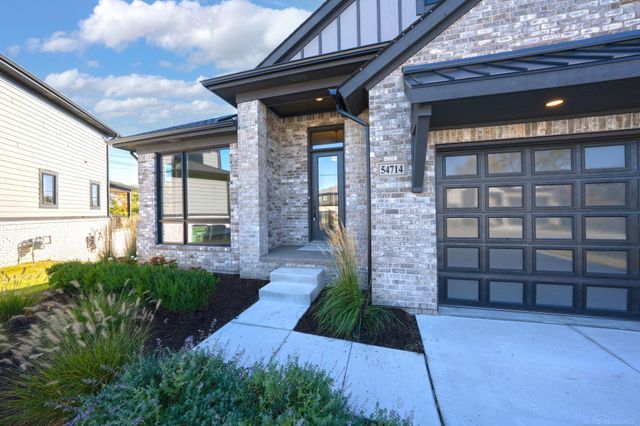 54714 Camden Court, Shelby Twp, MI 48316