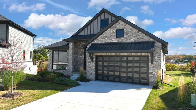 54714 Camden Court, Shelby Twp, MI 48316