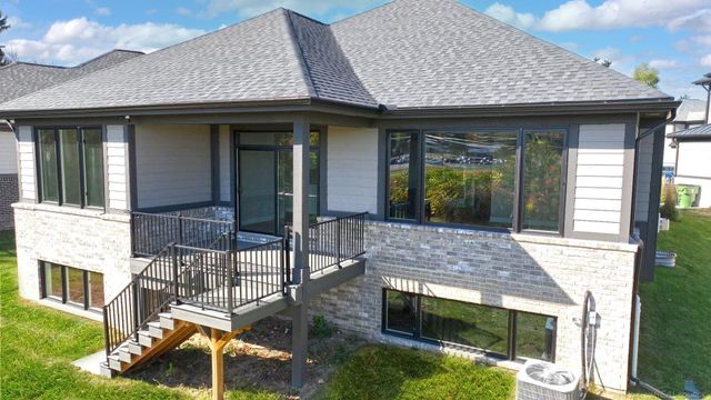 54714 Camden Court, Shelby Twp, MI 48316