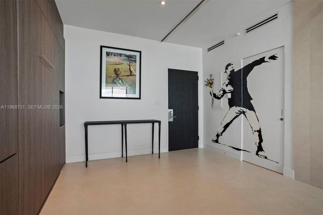 900 Biscayne Blvd 4307, Miami, FL 33132