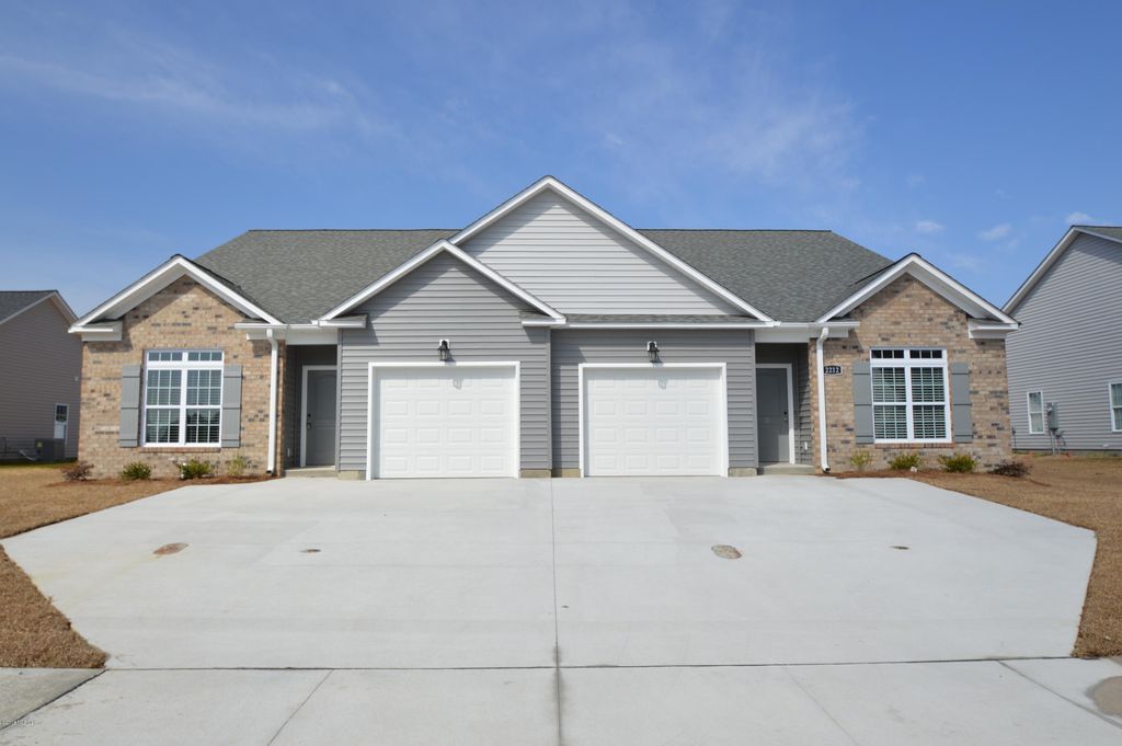 2208 Remington Court A & B, Greenville, NC 27834