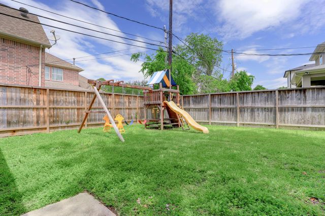 3744 Aberdeen Way, Houston, TX 77025