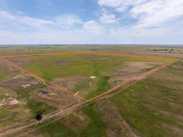 Bourquin Cattle 495 Ac, Follett, TX 79034