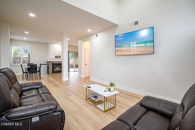 1743 Duskwood Way, Simi Valley, CA 93065