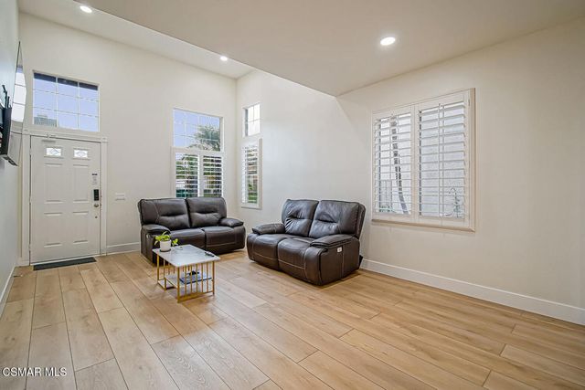 1743 Duskwood Way, Simi Valley, CA 93065