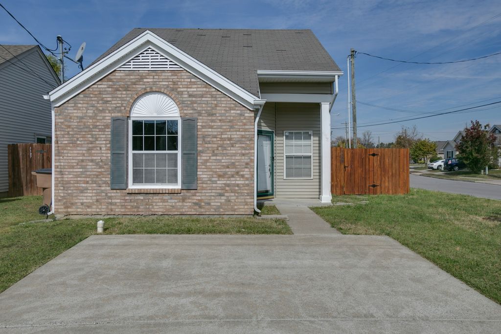 1139 Alandee St, Nashville, TN 37214