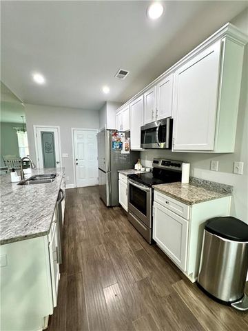 170 Willow Haven SE Street, Calhoun, GA 30701