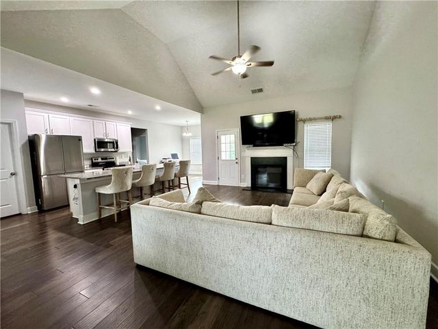 170 Willow Haven SE Street, Calhoun, GA 30701