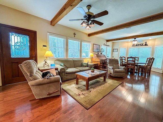 5259 Fm 946, Coldspring, TX 77331