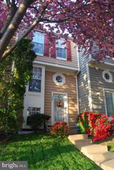 1581 WOODCREST DR, Reston, VA 20194