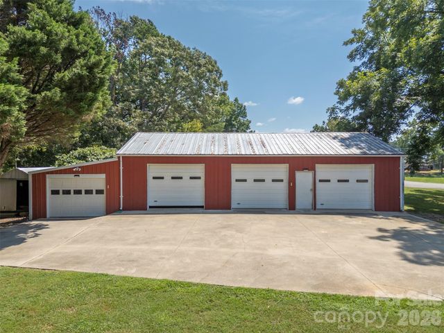 1360 Harris Holly Springs Road, Rutherfordton, NC 28139