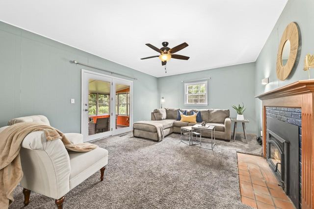 21565 Ann Rita DRIVE, Brookfield, WI 53045
