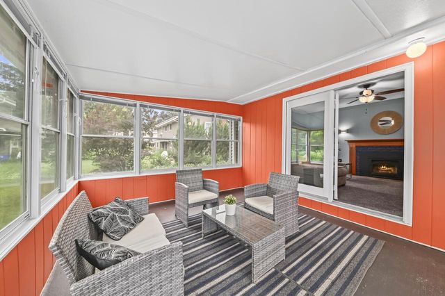 21565 Ann Rita DRIVE, Brookfield, WI 53045