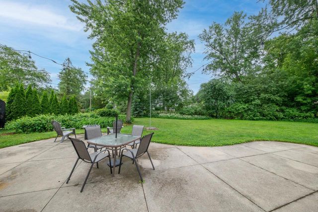 21565 Ann Rita DRIVE, Brookfield, WI 53045