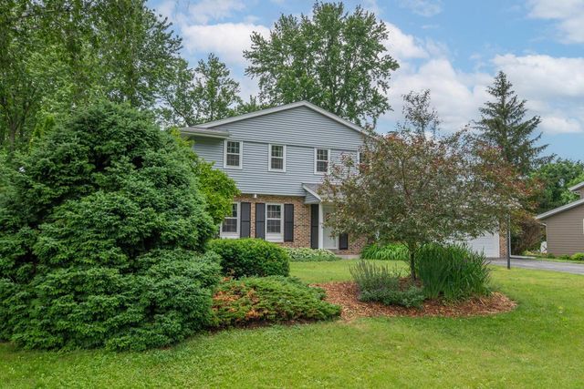 21565 Ann Rita DRIVE, Brookfield, WI 53045