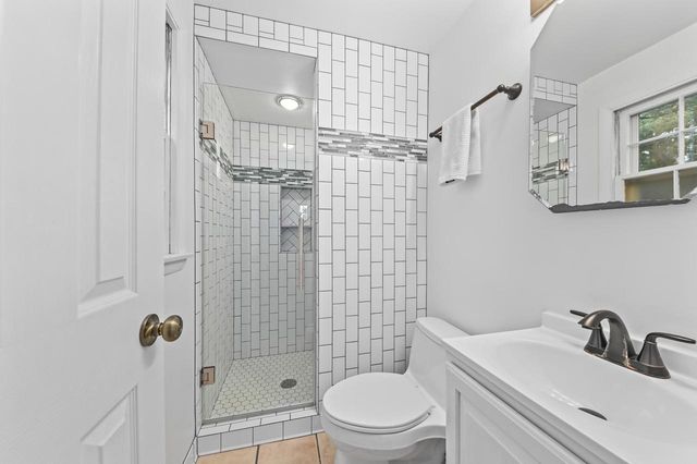 21565 Ann Rita DRIVE, Brookfield, WI 53045