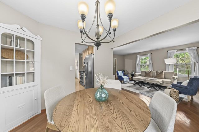 21565 Ann Rita DRIVE, Brookfield, WI 53045
