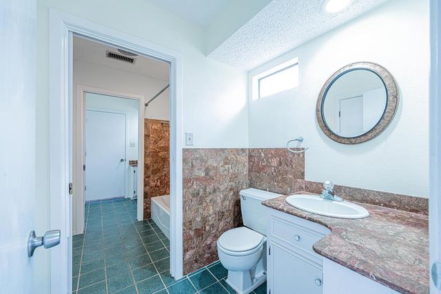 3511 Stanolind Ave, Midland, TX 79707