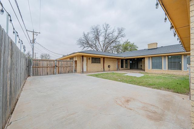 3511 Stanolind Ave, Midland, TX 79707