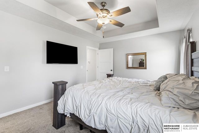 18606 George Miller Parkway, Elkhorn, NE 68022