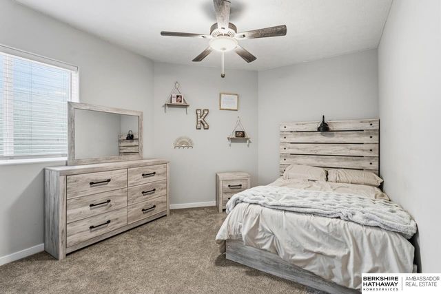 18606 George Miller Parkway, Elkhorn, NE 68022