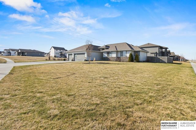 18606 George Miller Parkway, Elkhorn, NE 68022