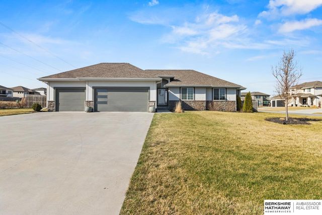 18606 George Miller Parkway, Elkhorn, NE 68022