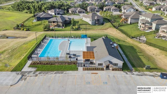 18606 George Miller Parkway, Elkhorn, NE 68022