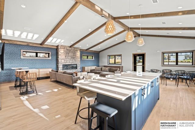 18606 George Miller Parkway, Elkhorn, NE 68022