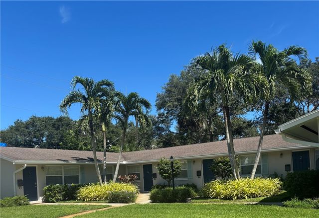 3200 Eagle Drive 2, Vero Beach, FL 32963