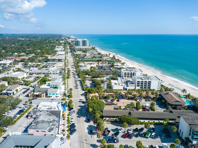 3200 Eagle Drive 2, Vero Beach, FL 32963