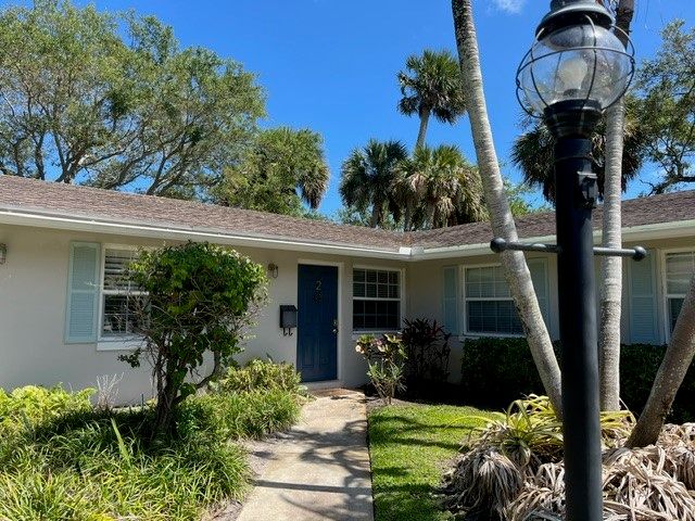 3200 Eagle Drive 2, Vero Beach, FL 32963