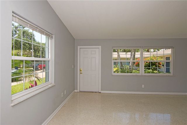 3200 Eagle Drive 2, Vero Beach, FL 32963