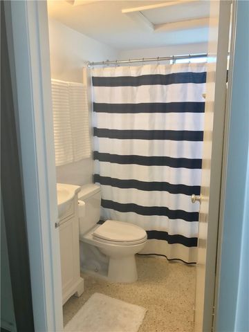 3200 Eagle Drive 2, Vero Beach, FL 32963