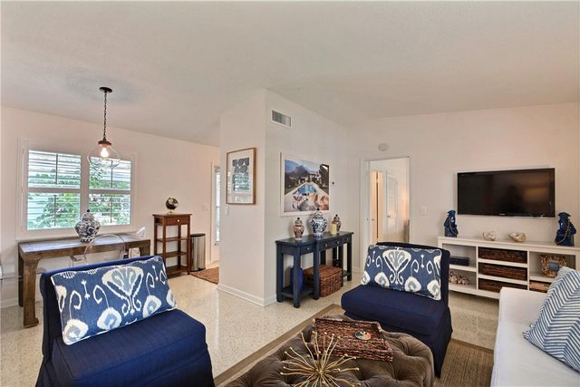 3200 Eagle Drive 2, Vero Beach, FL 32963