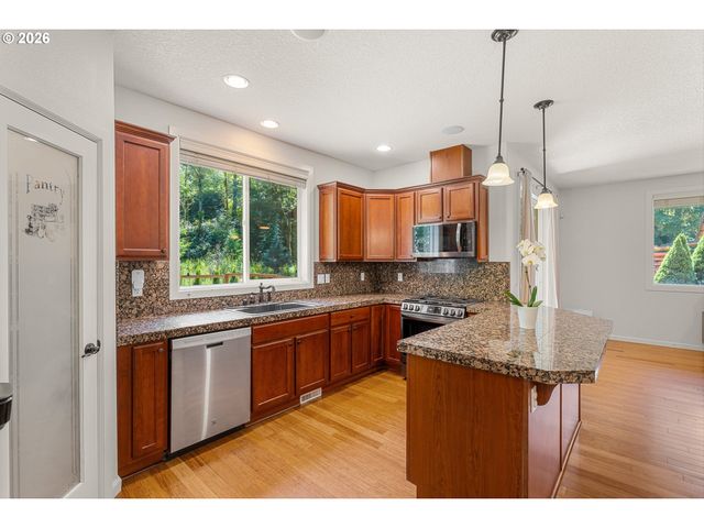 111 SPORTSMAN Rd, Washougal, WA 98671