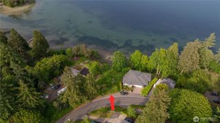 3900 NW Phinney Bay Drive, Bremerton, WA 98312