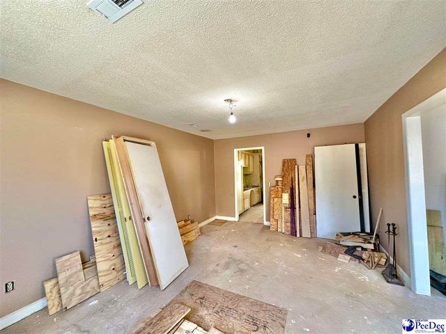 2369 Hallmark Dr, Florence, SC 29505