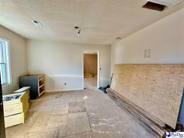 2369 Hallmark Dr, Florence, SC 29505