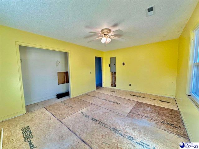 2369 Hallmark Dr, Florence, SC 29505