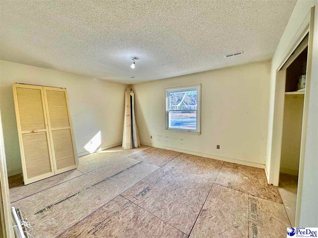2369 Hallmark Dr, Florence, SC 29505