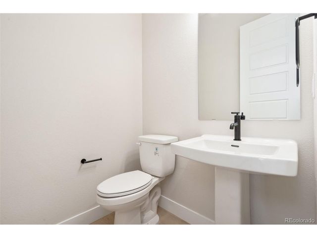 1683 Sundown Run Dr, Windsor, CO 80550