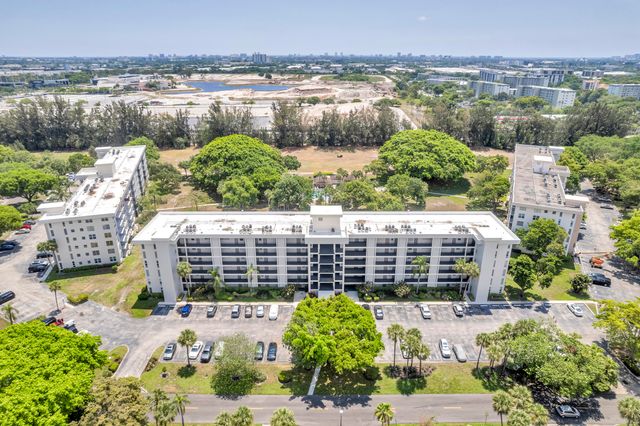 2650 S Course Drive 603, Pompano Beach, FL 33069