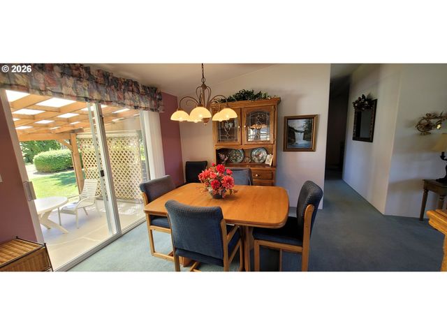3220 CRESCENT Ave 62, Eugene, OR 97408