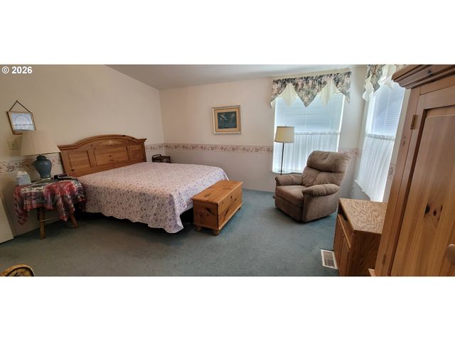 3220 CRESCENT Ave 62, Eugene, OR 97408