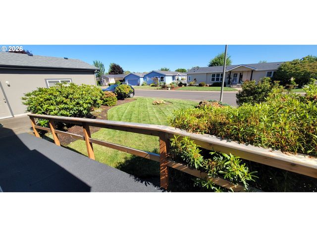 3220 CRESCENT Ave 62, Eugene, OR 97408
