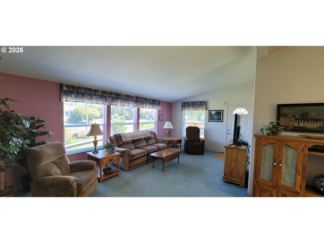 3220 CRESCENT Ave 62, Eugene, OR 97408