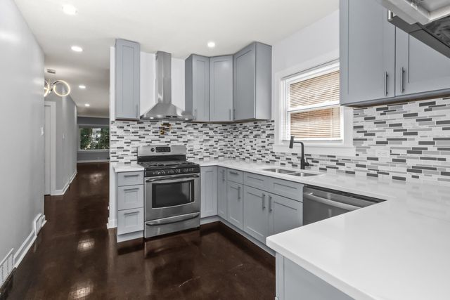 3134 N Lowell Avenue, Chicago, IL 60641