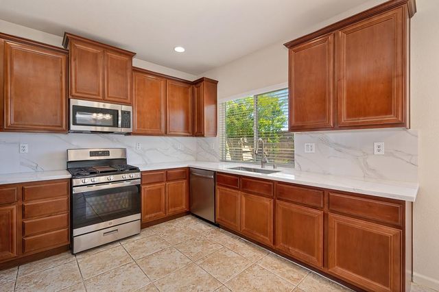 1954 Horseshoe Glen Cir, Folsom, CA 95630